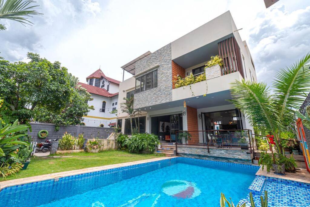 Maison Khu Vuon Nhiet Doi Biệt thự