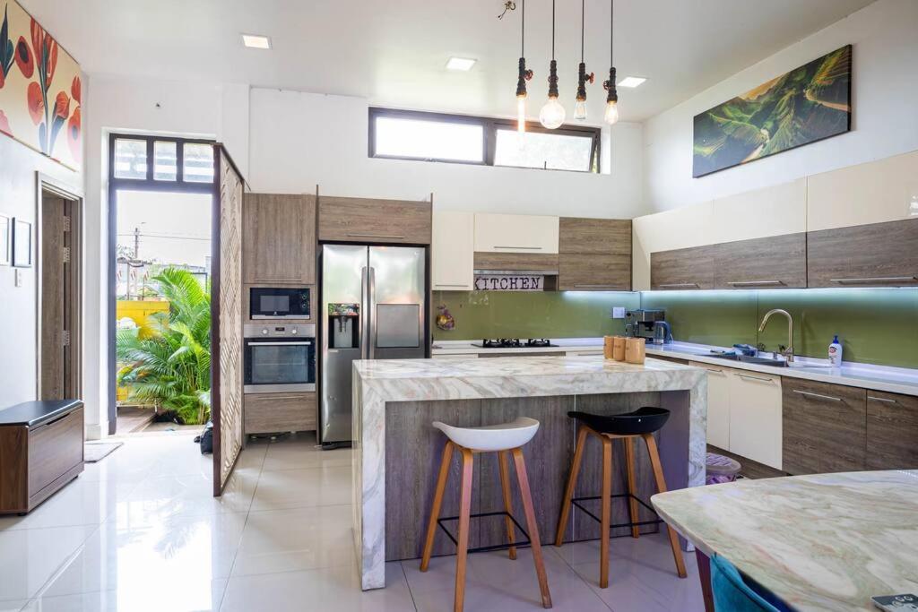Biệt thự Maison Khu Vuon Nhiet Doi *