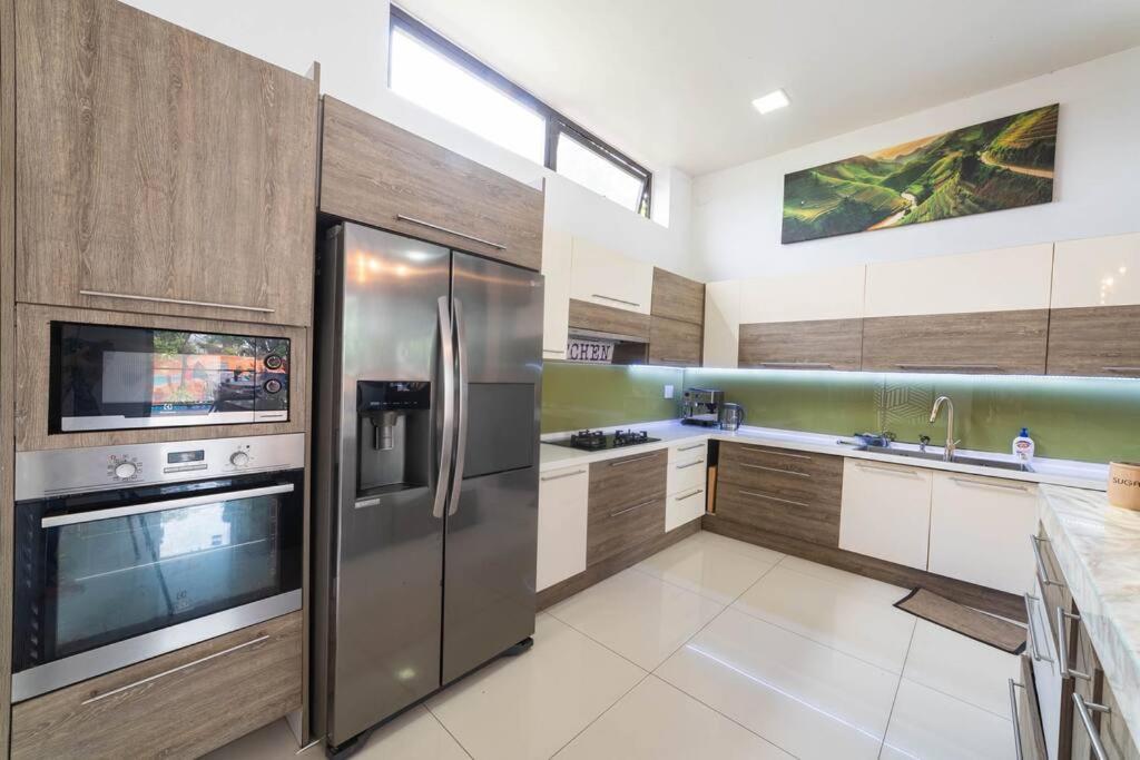 Maison Khu Vuon Nhiet Doi Biệt thự TP. Hồ Chí Minh